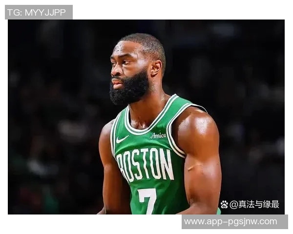 杰伦布朗手感低迷却全能表现砍下19分12板11助力助球队胜利