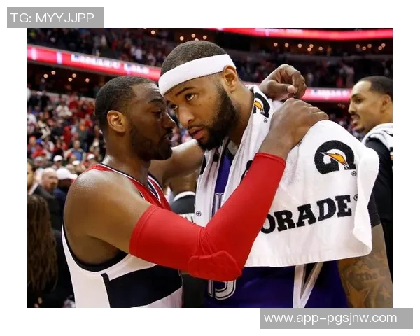 沃尔夫半场表现惊艳9投6中三分球4记独得11分助力球队奋勇争先