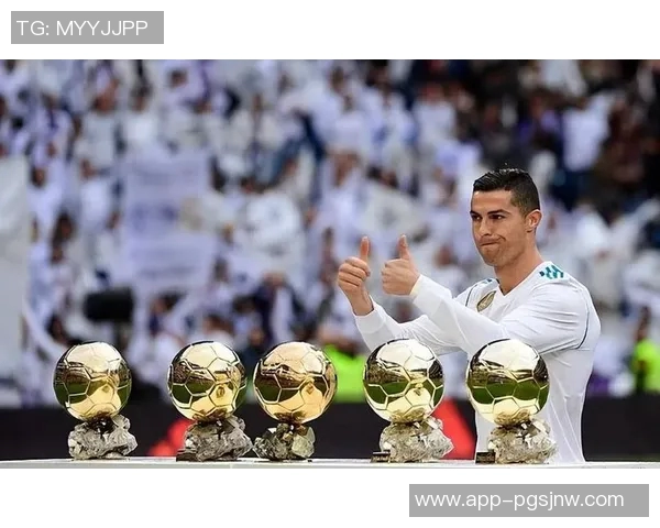 C罗将FIFA最佳投票权交给B席展现队长风范